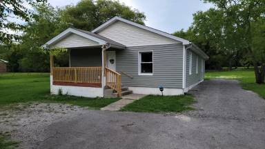 Main picture of 421 1/2 E Market St