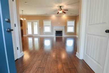 Main picture of 771 Sturdivant Dr