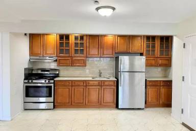Main picture of 148 Van Cortlandt Park S