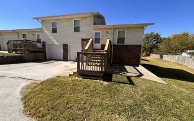 Main picture of 637 W Meadowview Dr