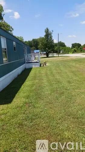 Main picture of 825 Joe Black Rd