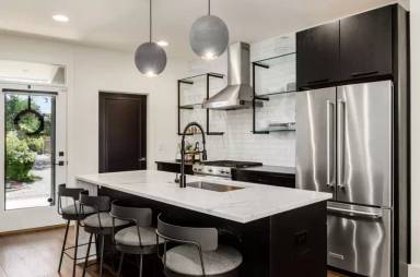 Main picture of 150 Detroit Ave