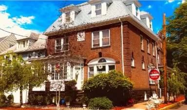 Main picture of 533 S Franklin St