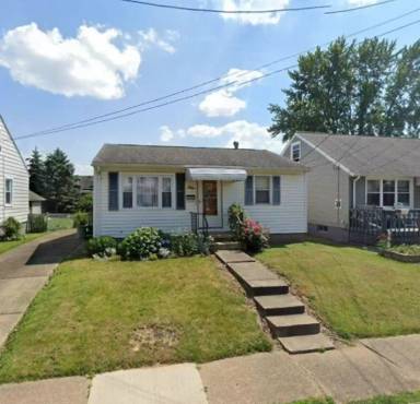 Main picture of 735 Vogel Ave NE