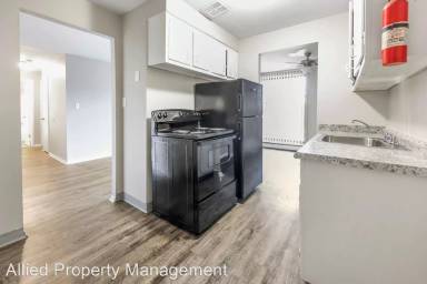 Main picture of Lakeland Commons Apartments