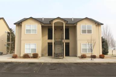 Main picture of 1967 E Wilson Ln