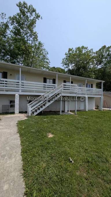 Main picture of 1226B Martin Cir