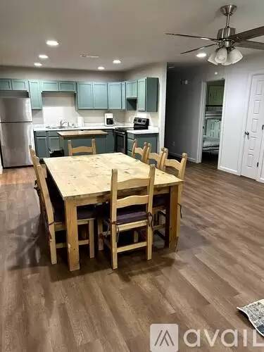 Main picture of 1745 N Sang Ave