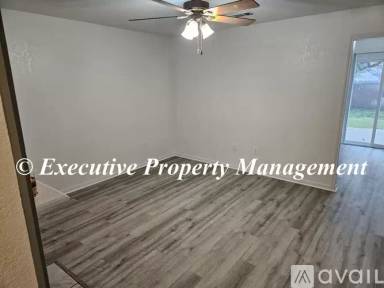 Main picture of 208 Halter Dr