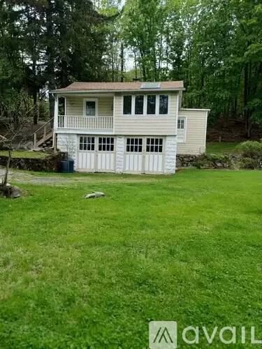 Main picture of 129 Thiells Rd