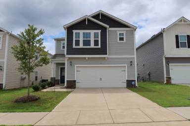 Main picture of 10 Sweet Olive St