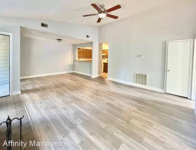 Main picture of 448 Deerwood St