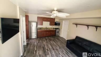 Main picture of 1200 E 28th St