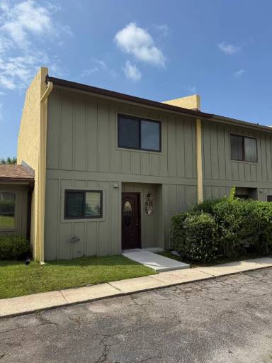 Main picture of 1025 W 19th St