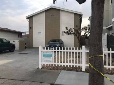 Main picture of 4204 1/2 Manhattan Beach Blvd