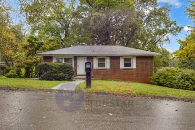 Main picture of 2347 Sylvania Ave