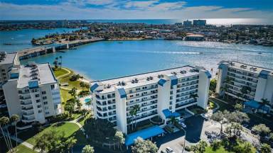 Main picture of 7882 Sailboat Key Blvd S