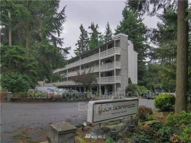 Main picture of 14517 NE 40th St