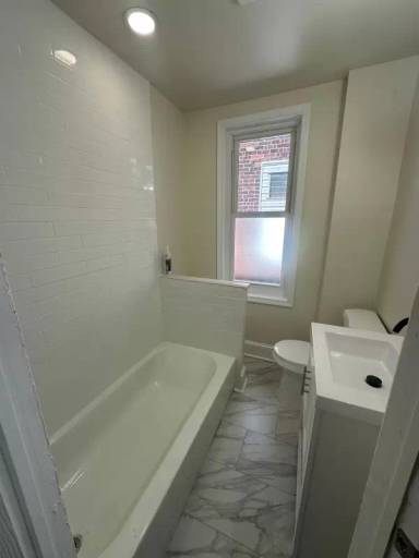 Main picture of 1944 Clarence St