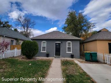 Main picture of 323 3rd St