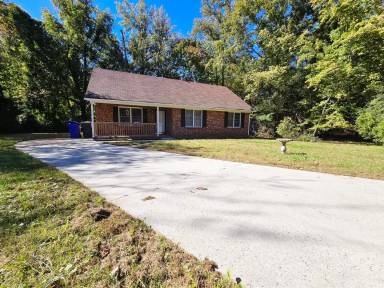 Main picture of 115 Dawn Ct