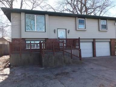 Main picture of 4611 NE 48th St