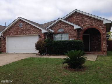 Main picture of 912 Churchhill Dr