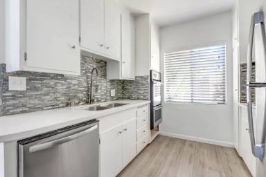 Main picture of 824 10th St