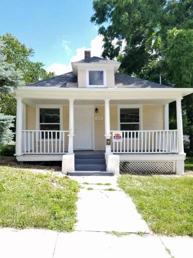 Main picture of 215 Fuller Ave