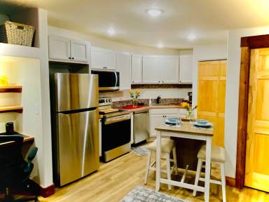 Main picture of 215 N Harrison St