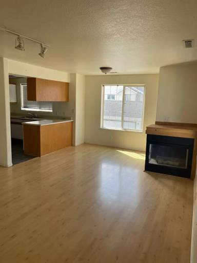 Main picture of 3014 W Villard St
