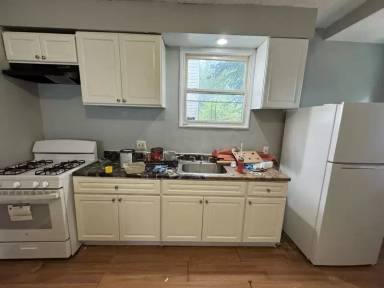 Main picture of 152 Shephard Ave