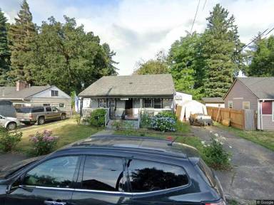 Main picture of 3245 Abrams Ave NE