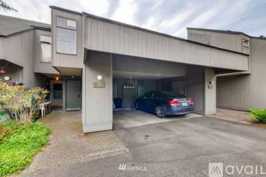 Main picture of 6778 137th Pl NE