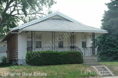 Main picture of 3812 Lagrange St