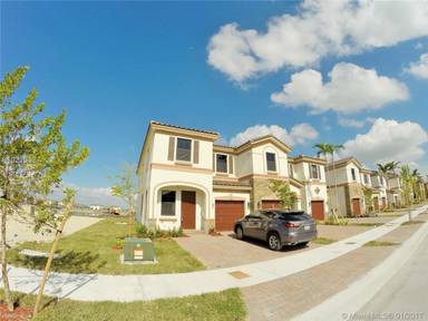Main picture of 10575 W 33rd Way