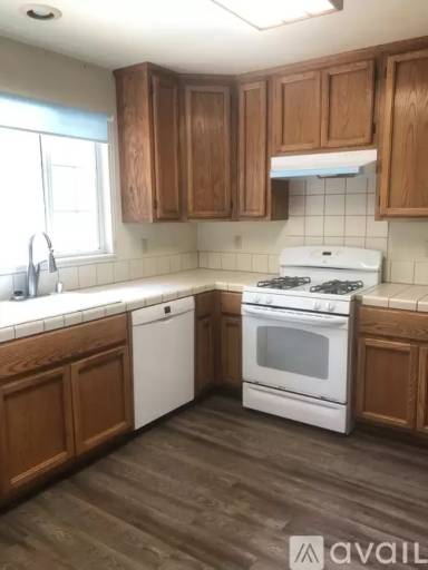 Main picture of 1628 Camellia Cir