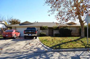 Main picture of 813 NW 44th St