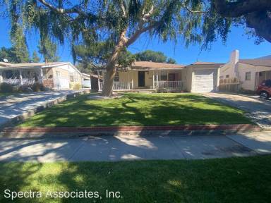 Main picture of 3225 Montrose Ave