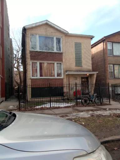 Main picture of 7820 S Essex Ave