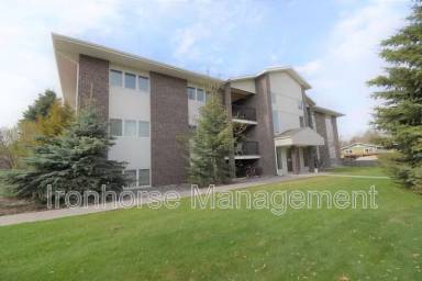 Main picture of 813 W Villard St