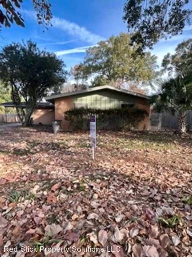 Main picture of 10365 Cedarlane Ave