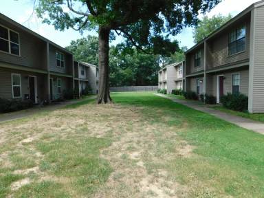 Main picture of 2640-2676 Kantz Dr