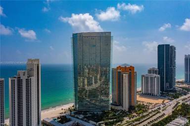 Main picture of Residences by Armani Casa