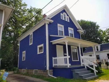 Main picture of 144 E Barnes Ave