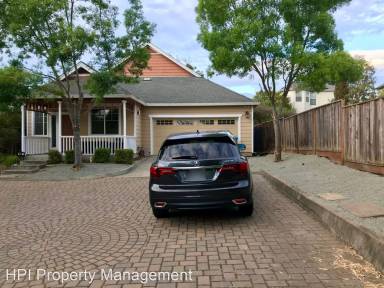 Main picture of 646 Acacia Ln