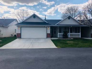Main picture of 533 N Grove Way