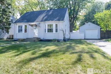 Main picture of 912 Botham Ave