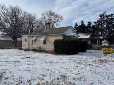 Main picture of 1317 E 12th St