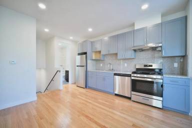 Main picture of 6002 Mission St